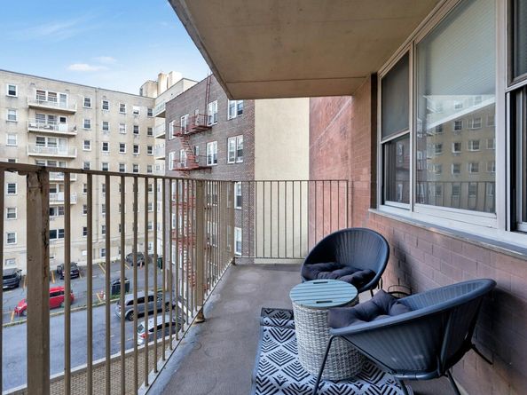 6040 Blvd East 3K, West New York NJ 07093