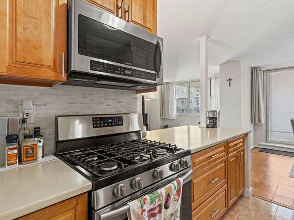 6040 Blvd East 03H, West New York NJ 07093