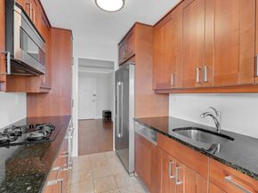 6600 Blvd East 16B, West New York NJ 07093
