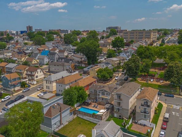 8205 Grand Ave, North Bergen NJ 07047