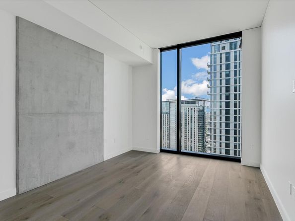 610 Davis ST 3801, Austin TX 78701