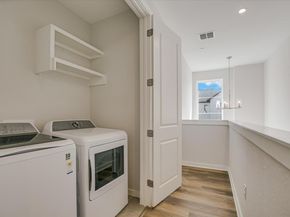 12001 Vista Parke DR 1203, Austin TX 78726