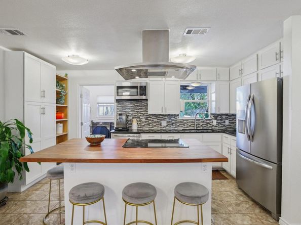 4413 Russell DR, Austin TX 78745