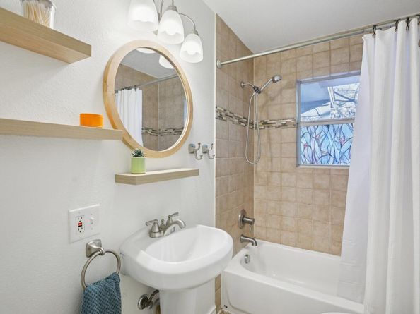 4413 Russell DR, Austin TX 78745