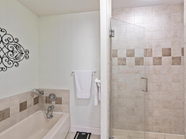 20632 Highland Lake DR, Lago Vista TX 78645