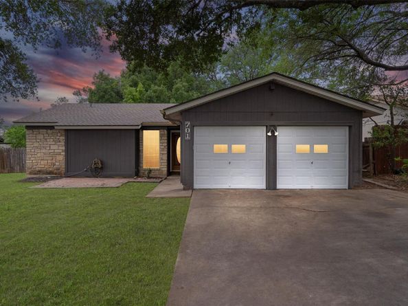 701 Riverwood DR, Cedar Park TX 78613