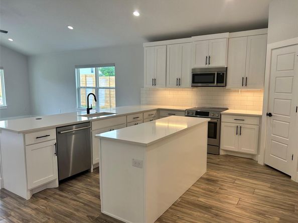 9601 Eloquence DR, Manor TX 78653