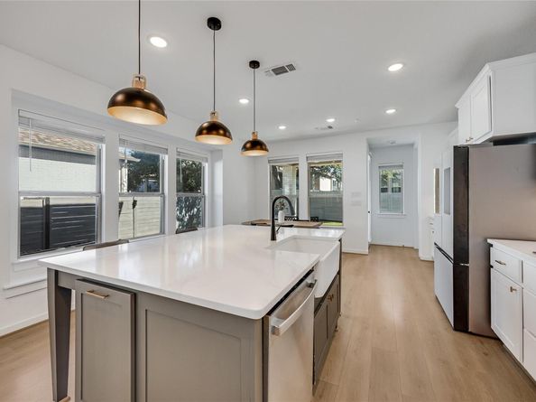 261 Arrowhead Mound RD, Georgetown TX 78628