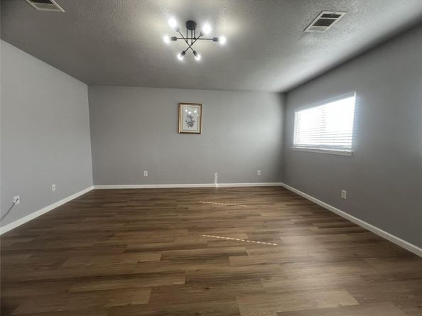 2411 Glen Field DR, Cedar Park TX 78613