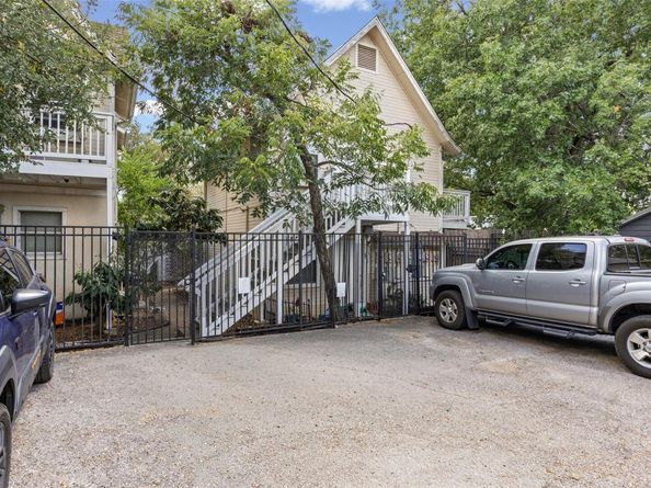 1110 W 22nd ST 12, Austin TX 78705