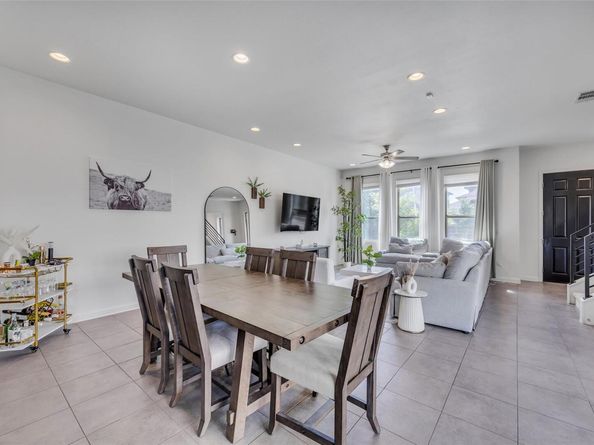 1612 Arcilla ST, Austin TX 78741