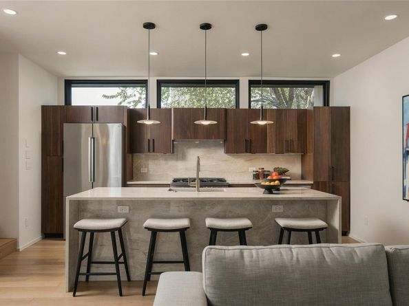 1002 W Johanna ST 1, Austin TX 78704