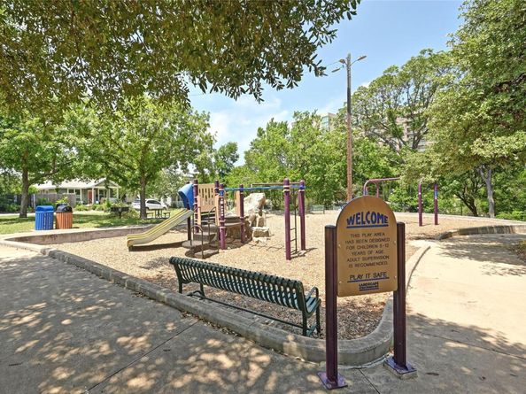 1169 Curve ST, Austin TX 78702