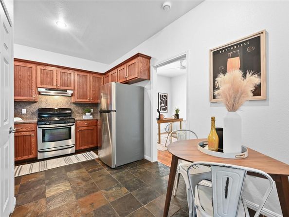 1169 Curve ST, Austin TX 78702