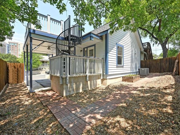 1169 Curve ST, Austin TX 78702