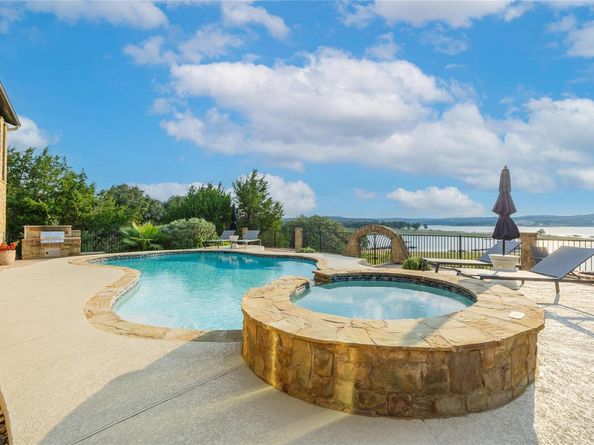 516 Deckhouse DR, Point Venture TX 78645