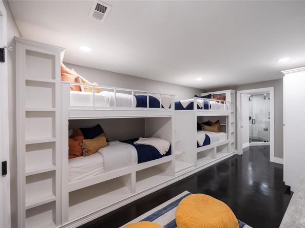 516 Deckhouse DR, Point Venture TX 78645