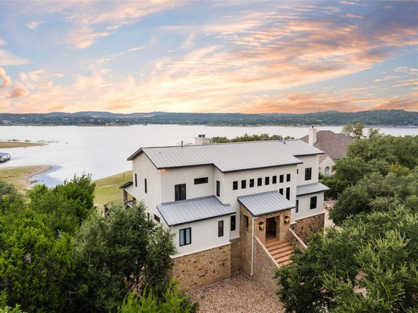 516 Deckhouse DR, Point Venture TX 78645