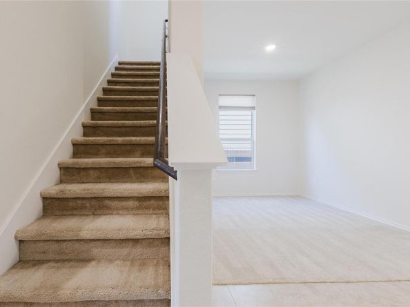 529 Gray Hawk RDG, Leander TX 78641