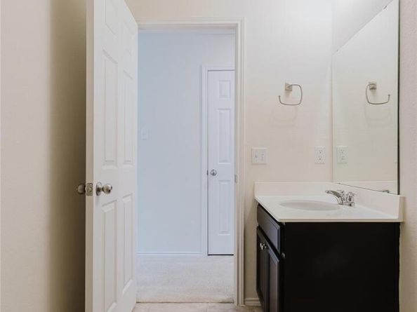 529 Gray Hawk RDG, Leander TX 78641