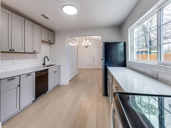 1108 Vasquez ST, Austin TX 78741