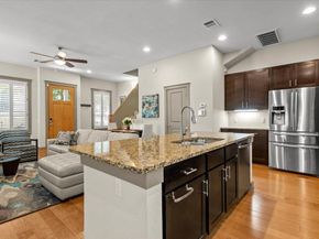 2520 Bluebonnet LN 21, Austin TX 78704