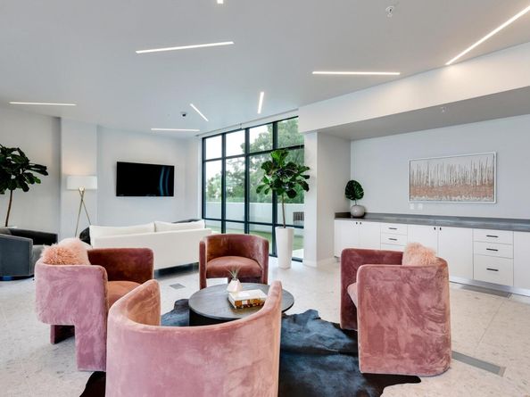 800 Embassy DR 609, Austin TX 78702