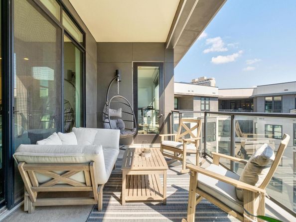 800 Embassy DR 609, Austin TX 78702