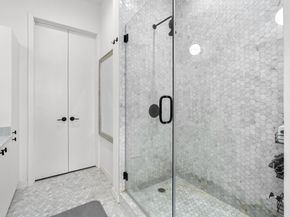 800 Embassy DR 609, Austin TX 78702