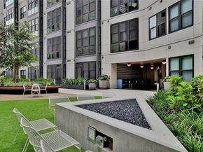 800 Embassy DR 609, Austin TX 78702