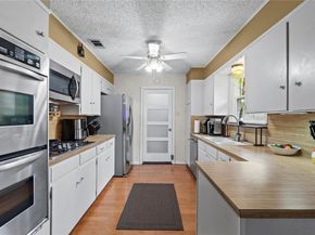3206 Silverleaf DR, Austin TX 78757