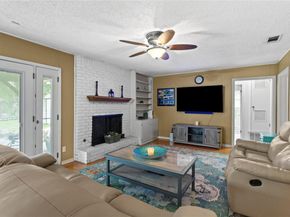 3206 Silverleaf DR, Austin TX 78757