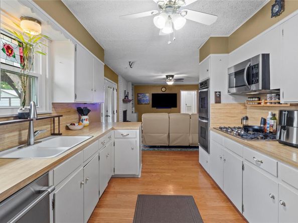 3206 Silverleaf DR, Austin TX 78757