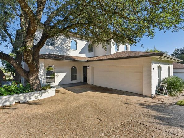 319 Hazeltine DR, Lakeway TX 78734