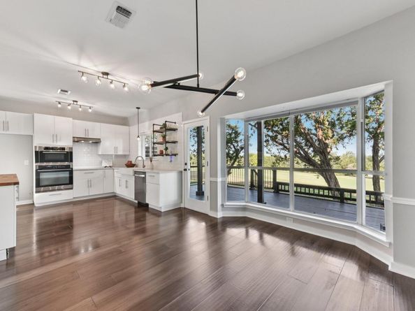 319 Hazeltine DR, Lakeway TX 78734