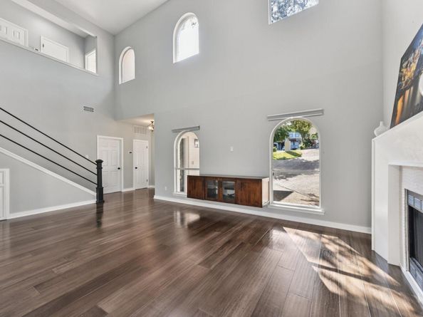 319 Hazeltine DR, Lakeway TX 78734