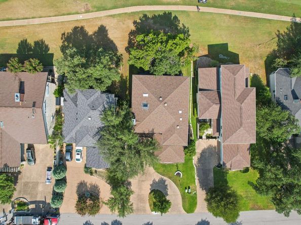 319 Hazeltine DR, Lakeway TX 78734