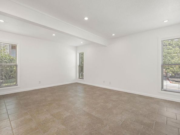 3431 North Hills DR 102, Austin TX 78731