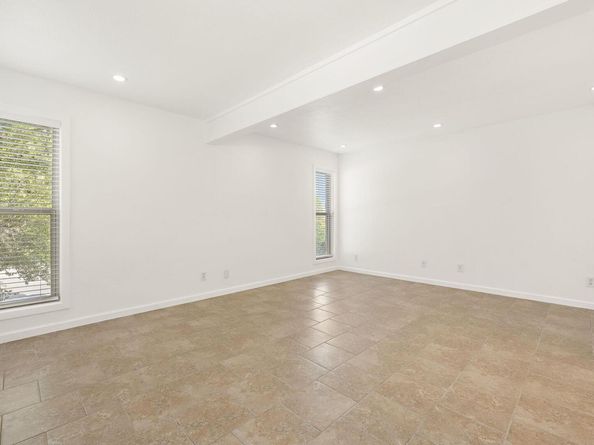 3431 North Hills DR 102, Austin TX 78731