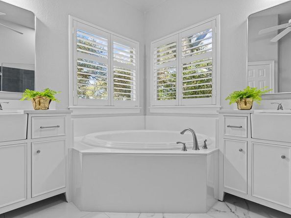 9512 Palmbrook DR, Austin TX 78717