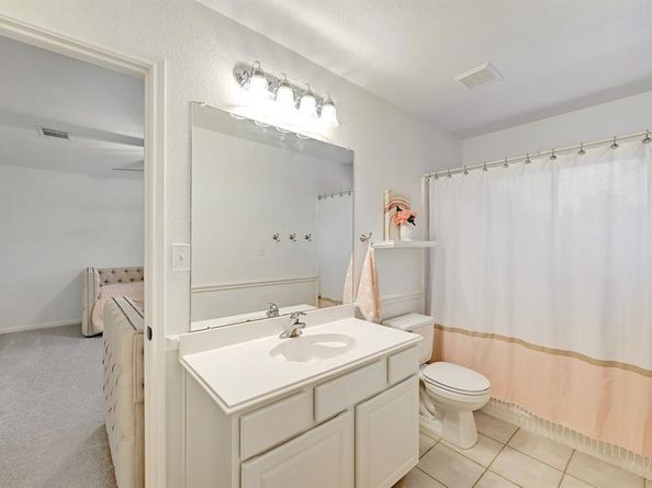 104 Hazeltine DR, Georgetown TX 78628