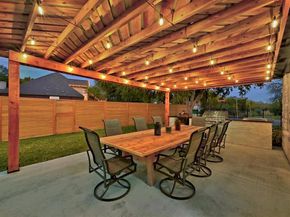104 Hazeltine DR, Georgetown TX 78628