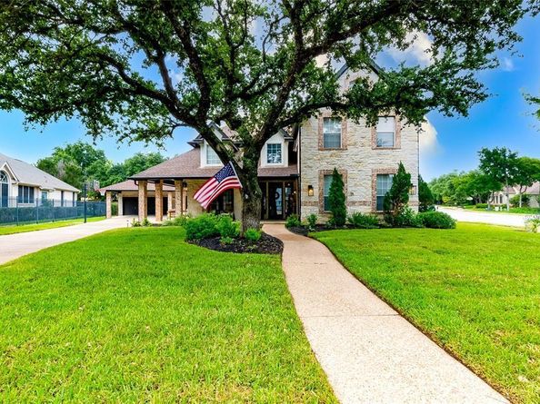 104 Hazeltine DR, Georgetown TX 78628