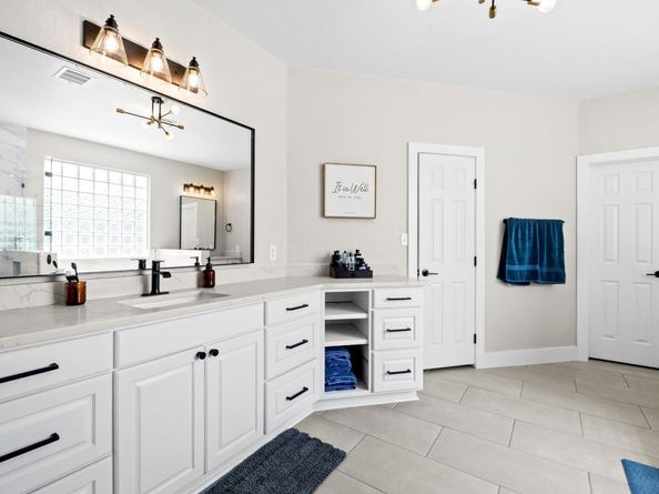 104 Hazeltine DR, Georgetown TX 78628