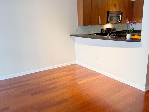 54 Rainey ST 405, Austin TX 78701
