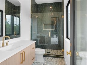 2208 Montclaire ST, Austin TX 78704