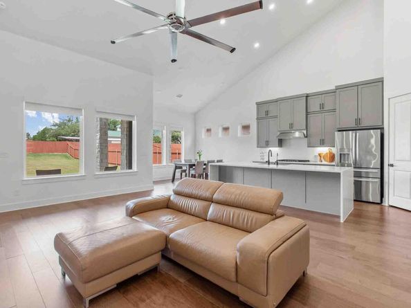 1314 Cardinal LN, Round Rock TX 78681