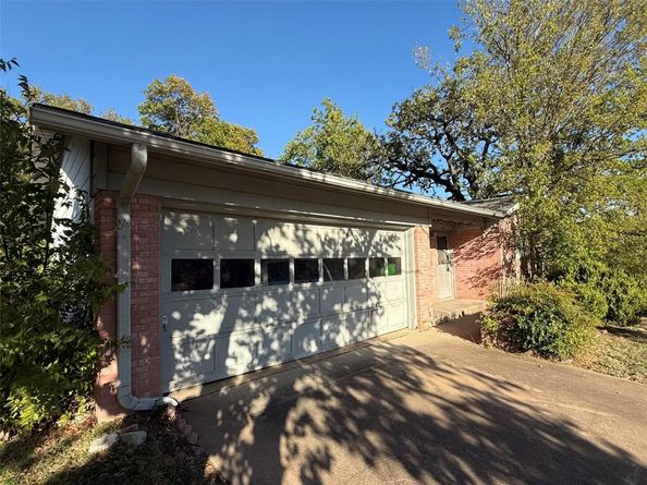 1616 Sunnyvale ST, Austin TX 78741