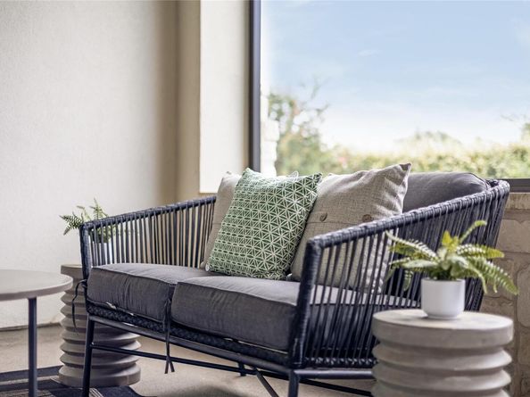 232 Cimarron Hills TRL E, Georgetown TX 78628