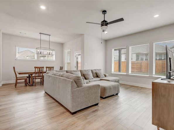 1016 Dog Iron ST, Georgetown TX 78633